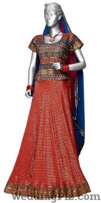 Walk In Style Wedding Lehnga and Sarees weddingplz