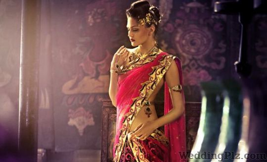 Shakuntlam Xclusif Wedding Lehnga and Sarees weddingplz