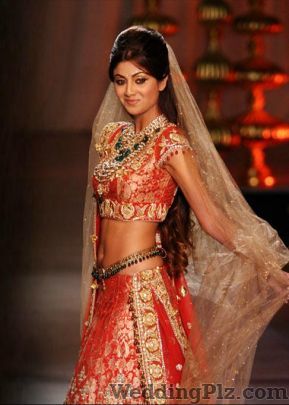 Tarun Tahiliani Wedding Lehnga and Sarees weddingplz