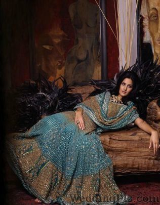 Tarun Tahiliani Wedding Lehnga and Sarees weddingplz