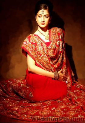 Bindals Wedding Lehnga and Sarees weddingplz