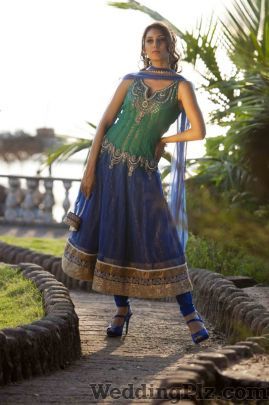 Aarya Showroom Wedding Lehnga and Sarees weddingplz