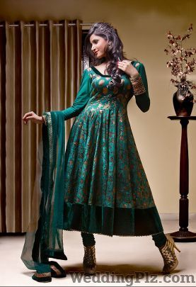 Aarya Showroom Wedding Lehnga and Sarees weddingplz
