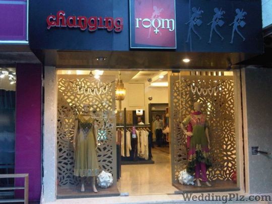 Changing Room Wedding Lehnga and Sarees weddingplz