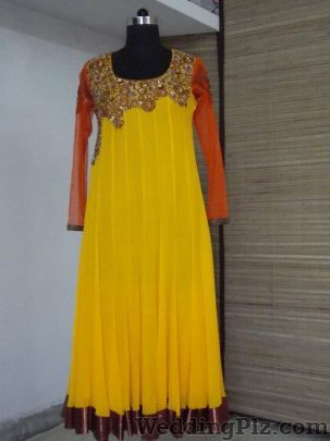 Changing Room Wedding Lehnga and Sarees weddingplz