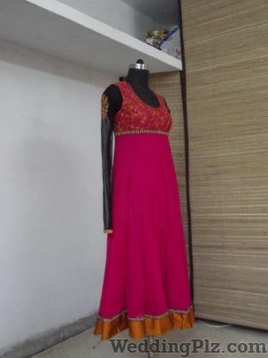 Changing Room Wedding Lehnga and Sarees weddingplz