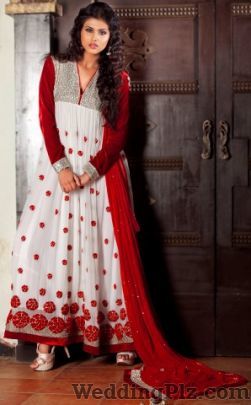 Umair Zafar Wedding Lehnga and Sarees weddingplz