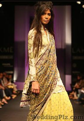 Krishna Mehta Wedding Lehnga and Sarees weddingplz