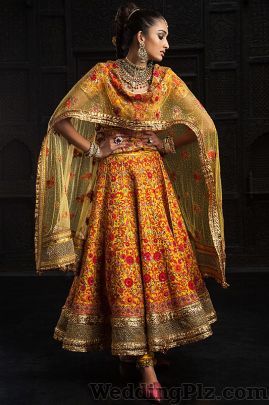 Tarun Tahiliani Wedding Lehnga and Sarees weddingplz