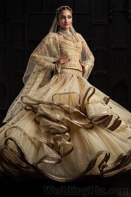 Tarun Tahiliani Wedding Lehnga and Sarees weddingplz