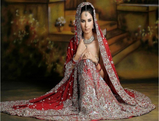 Singla Fashions Wedding Lehnga and Sarees weddingplz