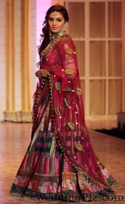 Aarti Talwar Wedding Lehnga and Sarees weddingplz