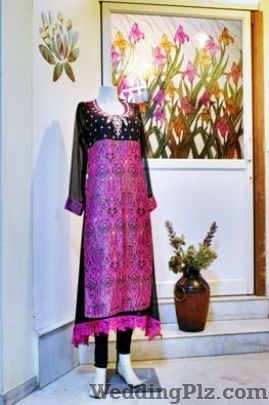 Petalz Boutique Wedding Lehnga and Sarees weddingplz