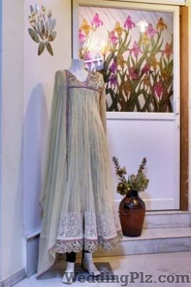 Petalz Boutique Wedding Lehnga and Sarees weddingplz