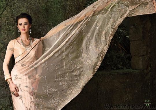 Queens Design Studio Wedding Lehnga and Sarees weddingplz