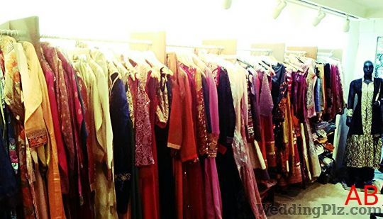Akshar Bhan Wedding Lehnga and Sarees weddingplz