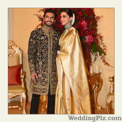 Angadi Galleria Wedding Lehnga and Sarees weddingplz