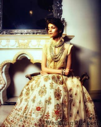 Swati Ubroi Wedding Lehnga and Sarees weddingplz