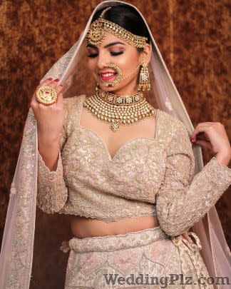 Queens By Aakarshan Wedding Lehnga and Sarees weddingplz