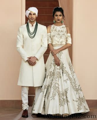 Queens By Aakarshan Wedding Lehnga and Sarees weddingplz