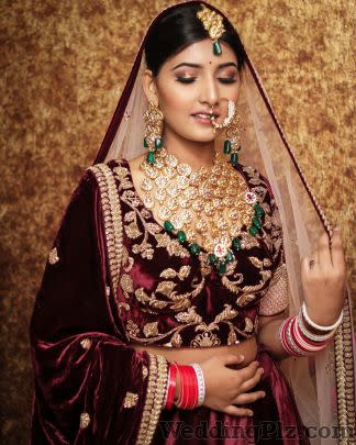 Queens By Aakarshan Wedding Lehnga and Sarees weddingplz