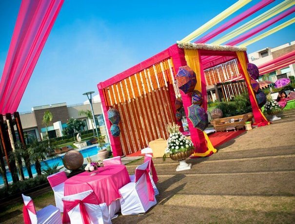 The Little Event Co Wedding Planners weddingplz