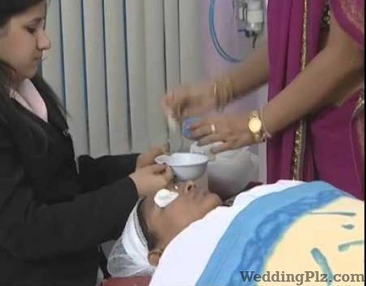 Dr Ravindra Dargainya Slimming Beauty and Cosmetology Clinic weddingplz