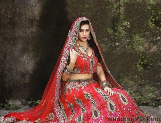 Rasam The Lahenga Studio Lehenga And Sherwani On Rent weddingplz