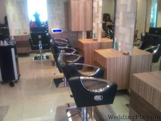 The Royal Enrich Beauty Parlours weddingplz