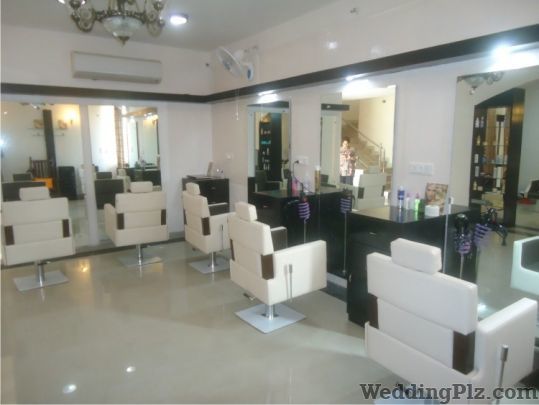 Strokes Hair Beauty and Makeup Salon Unisex Beauty Parlours weddingplz