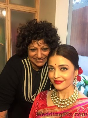 Ambika Pillai Beauty Parlours weddingplz
