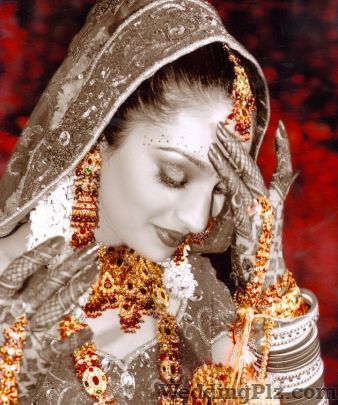 Ambika Pillai Beauty Parlours weddingplz