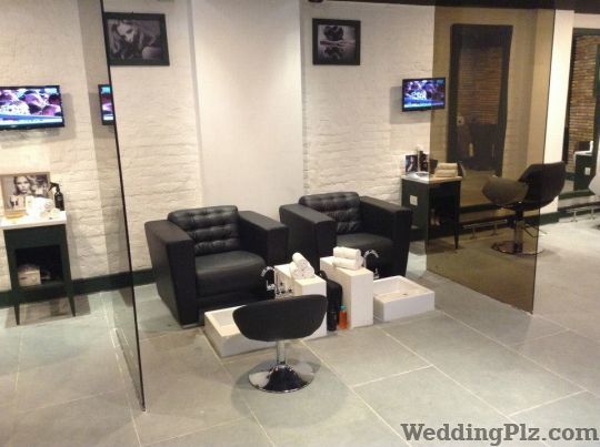 Looks Unisex Salon Beauty Parlours weddingplz