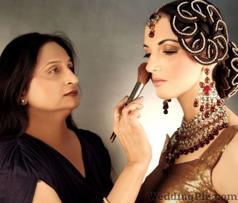 Simmi Ghais Xpressions The Make Up Studio Beauty Parlours weddingplz