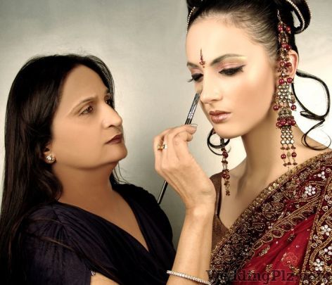 Simmi Ghais Xpressions The Make Up Studio Beauty Parlours weddingplz