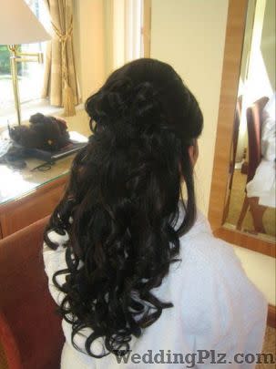 Leefa India Beauty Parlours weddingplz
