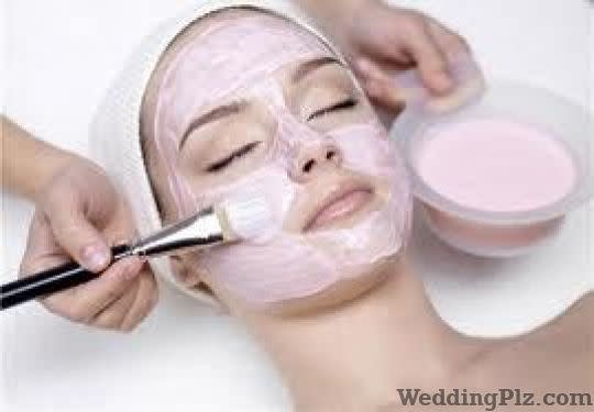 Leefa India Beauty Parlours weddingplz