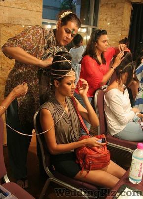 Alpa Khimani Make up and Hairstyling Experts Beauty Parlours weddingplz