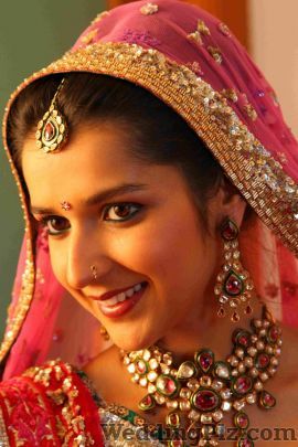 Alpa Khimani Make up and Hairstyling Experts Beauty Parlours weddingplz