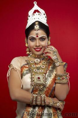 Alpa Khimani Make up and Hairstyling Experts Beauty Parlours weddingplz