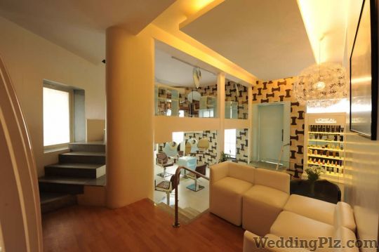 B Blunt Beauty Parlours weddingplz