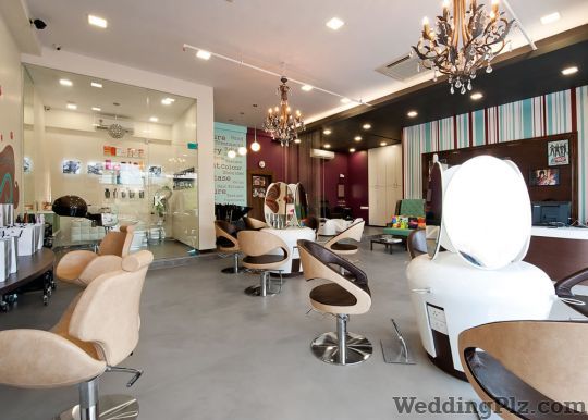 B Blunt Beauty Parlours weddingplz