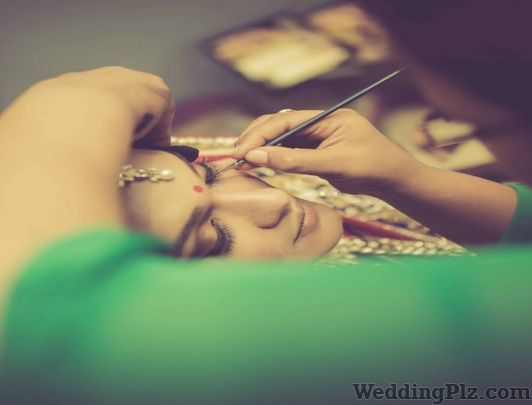 Disha Makeup artist Beauty Parlours weddingplz