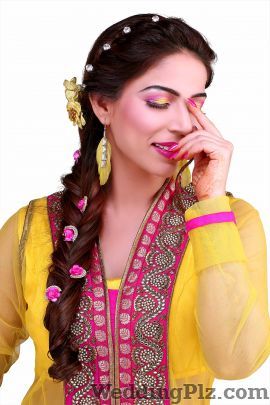 Harsha and Rakesh Professionnel Beauty Parlours weddingplz