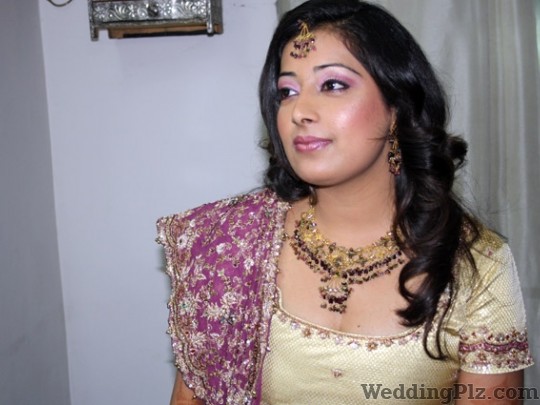 Naina Arora Studio Beauty Parlours weddingplz