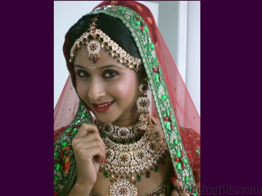 Naina Arora Studio Beauty Parlours weddingplz