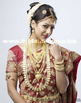 Lotus Bridal Make Up and Hairstyling Beauty Parlours weddingplz