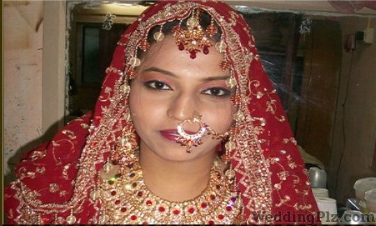 Afreena Mehendi Artist Beauty Parlours weddingplz