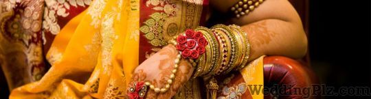 Aura Nail Bar and Salon For Women Beauty Parlours weddingplz