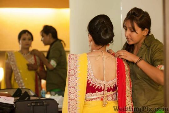 Maya R Mehta Makeup Aritst Beauty Parlours weddingplz
